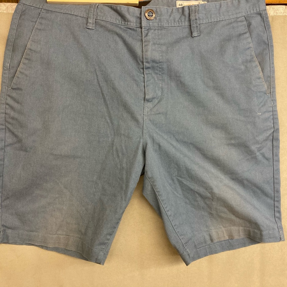 Volcom Blue Flat Front Shorts Casual Style Mens size 40